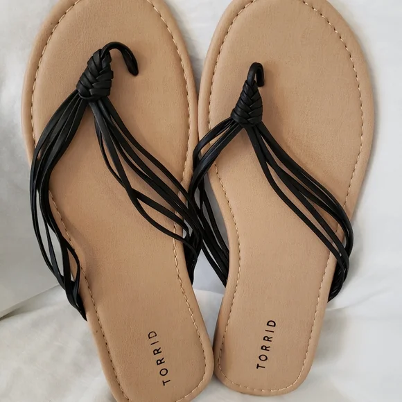 Torrid Black Flip Flop - Picture 1 of 3